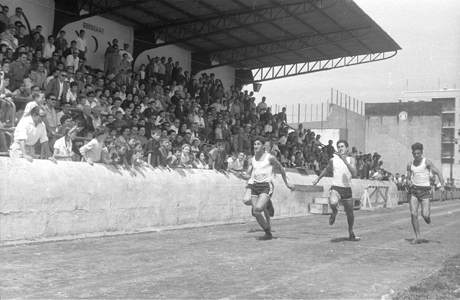 Jóvenes Obreros en el Paraíso