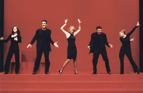 Besos - Albena Teatre