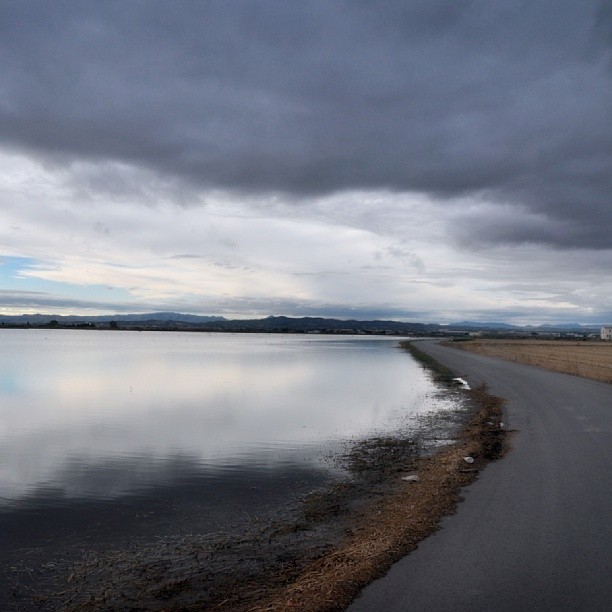 #storm at #albufera #valenciagram #valencia #valenciamola #valenciacity #lovevalencia #cloudstagram #cloudy #cloudporn #clouds #cloudsheaven #cloud #water #photooftheday #bestofinstagram #bestoftheday