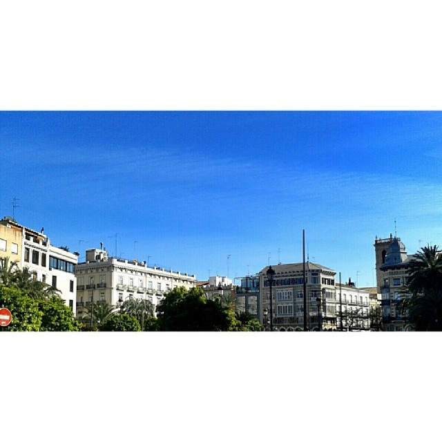 #valencia #building #architecture #art #street #church #sky #skyline #city #valenciaenamora #valenciagram #igersvalencia #valenciagrafias #picture #ig_europe #ig_spain #igworldclub #picoftheday #globe_travel_ #special_shots #estaes_valencia #estaes_espania #lovevalencia #tagsforlikes #spain