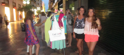 The are stylish girls Tiendas Valencia