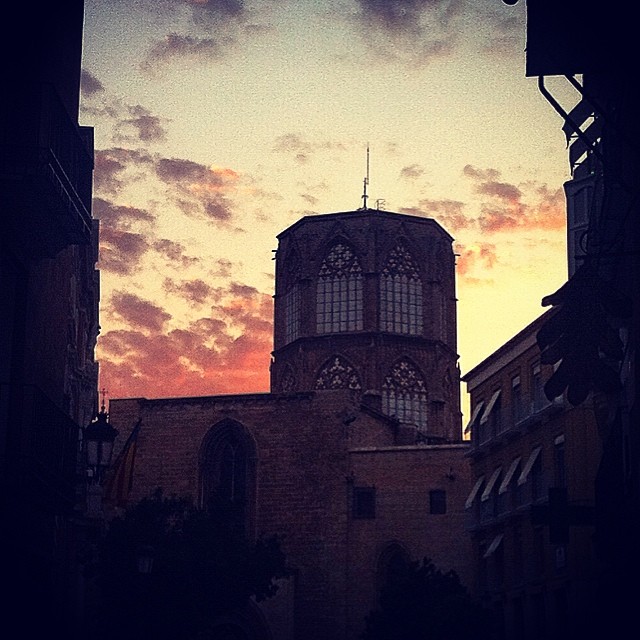 #mussol78 #cimborrio #catedral de #valència #atardecer #sunset #tramonto #valencia #valenciagram #valenciaenamora #valenciagrafias #lovevalencia #loves_valencia #ilovevalencia #estaes_europa #estaes_de_todo #estaes_espania #estaes_valencia #estaes_universal #foto_es #fotomovil_es #photoiphone #insta_colourfull #insta_international #colours #coloresdelverano #placeofworld #ig_europe #comunitatvalenciana