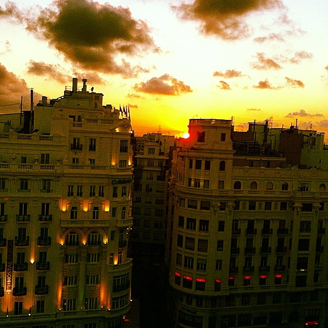 #mussol78 #ciudad #plaza del #ayuntamiento #valencia #estaes_valencia #estaes_espania #lovevalencia #loves_valencia #ilovevalencia #insta_international #placeofworld #city #atardecer #tramonto #sunset #ig_europe