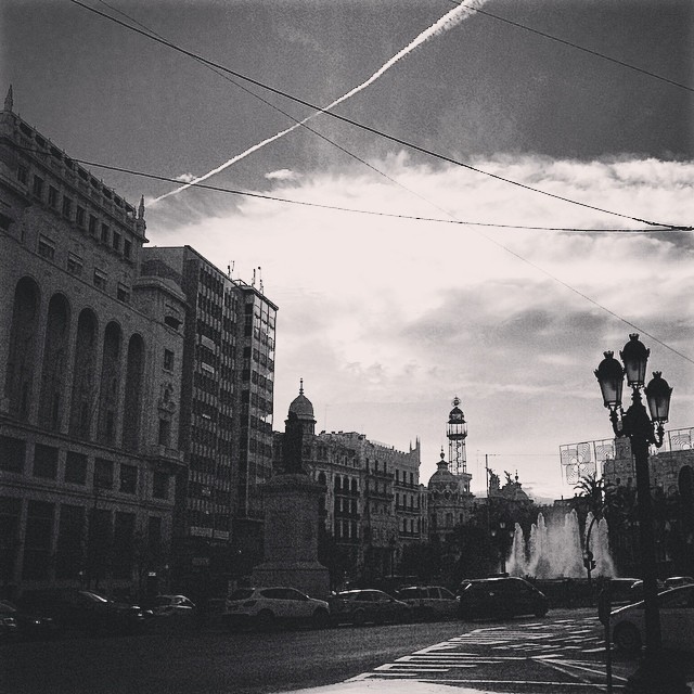 #mussol78 #plaça de l'ajuntament #valència #valenciagram #valenciaenamora #valenciagrafias #lovevalencia #loves_valencia #estaes_valencia #estaes_espania #instagood #instagramers #instamessage #insta_international #placeofworld #ig_europe #blancoynegro #blackandwhite #bnwgallery #bnw_captures #followback