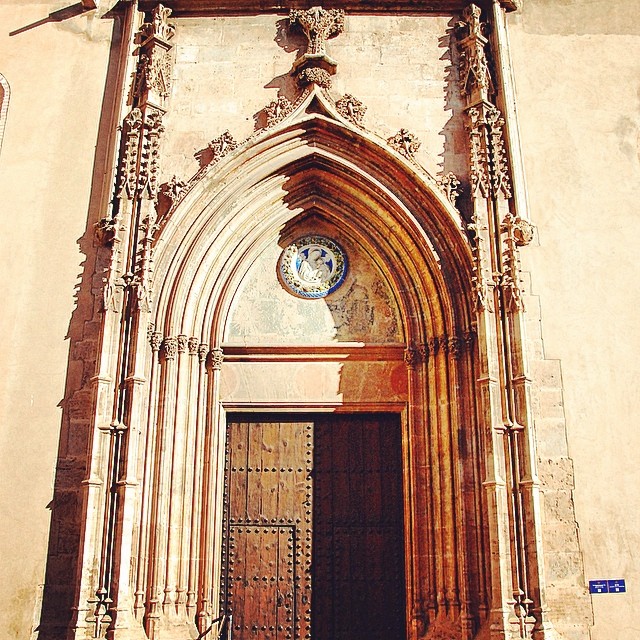 #mussol78 #puerta #gotico #flamigero #monasterio de la trinidad #valència #valenciagram #valenciaenamora #valenciagrafias #lovevalencia #loves_valencia #estaes_valencia #estaes_espania #instagood #instagramers #instamessage #insta_colourfull #insta_international #placeofworld #ig_europe #iglesia #fotomovil_es #fotoclub #followback