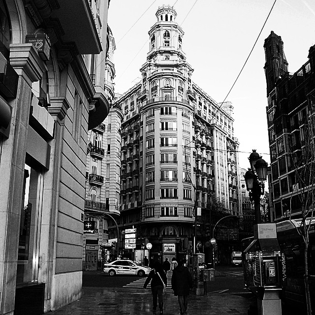 #mussol78 #plaça #de l'ajuntament #valència #valenciagram #valenciaenamora #valenciagrafias #estaes_valencia #estaes_espania #lovevalencia #loves_valencia #instagood #instagramers #instamessage #insta_international #placeofworld #ig_europe #ig_architecture #followback #fotoclub_ab #fotomovil_es #blancoynegro #blackandwhite #bnwgallery #bnw_captures