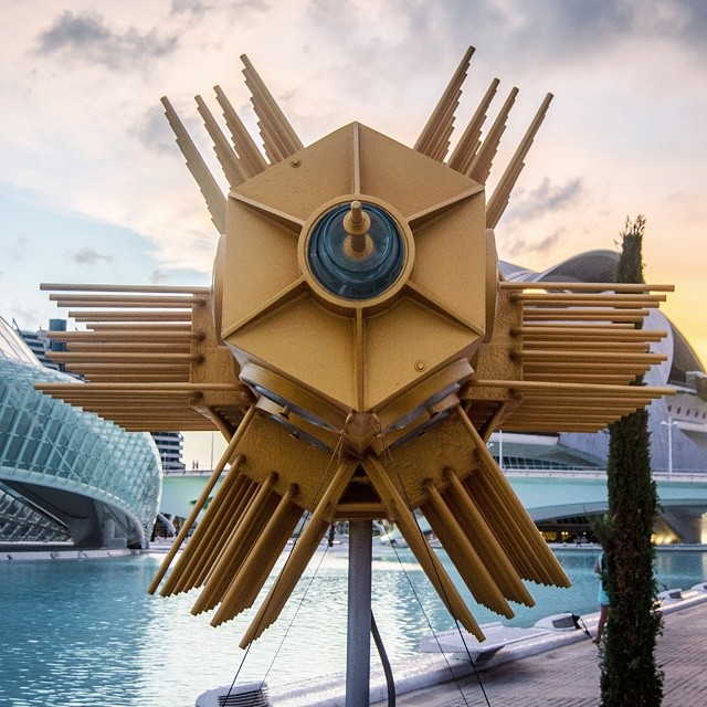 Satélite. #VLC #valencia #valenciagram #lovevalencia #cayc #ciudaddelasartesylasciencias #cityofartsandsciences #spain #españa #hemisferic #burjassot #burja #rafelbuñol #rafel