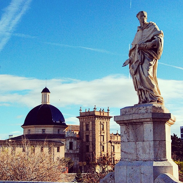 #mussol78 #puente de la #trinidad #museo de #bellasartes #valència #valenciaenamora #valenciagrafias #valenciagram #lovevalencia #loves_valencia #estaes_valencia #estaes_espania #comunitatvalenciana #instagramers #instagood #instamessage #insta_international #insta_colourfull #placeofworld #ig_europe #photoiphone #fotomovil_es