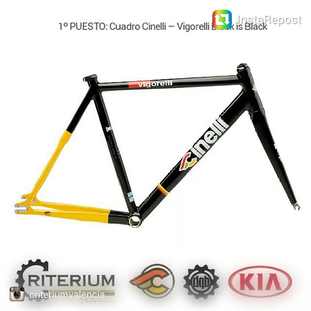 First Place - CRITERIUM VALENCIA www.criteriumvalencia.com
#criteriumvalencia #fixedland #top #dequebikes #fixie #fixed #piñonfijo #cinelli #vigorelli #fixedrace #ridehard #divendres #lovevalencia #trackbike #nobrakes #velo #fixedgear