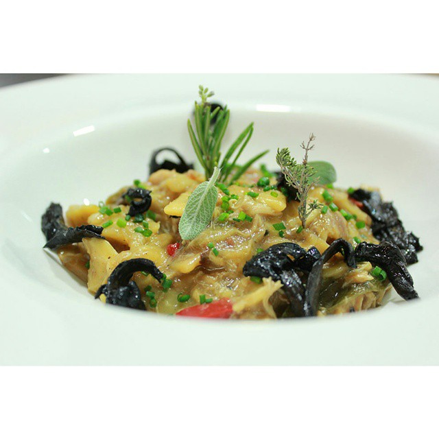 Galianos manchegos. @PabloTopChef
#recetas #FoodAndFun #FoodAndFunVlc #cocinamanchegafoodandfun #PabloTopChefenFoodandfun
http://foodandfun.es/galianos-manchegos/
#CursoCocina #cursococinaValencia #Valencia #cocinar #CocinaDeAutor #lovevalencia #cooking #friends #cocinarconamigosesmasdivertido