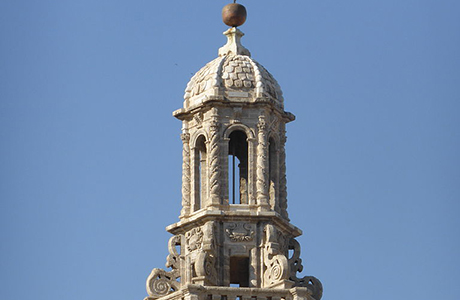 Torre del campanario de la iglesia de Santa Catalina Mártir