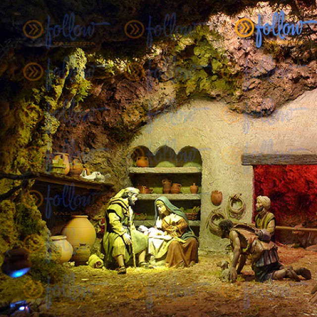 #NativityScene in the #Cathedral.
#spain #visitSpain #Valencia #visitValencia #followValencia #enjoyValencia #IloveValencia #estaes_valencia #estaes_espania #valenciaenamora #thebestpicture #envalencia #comunitat_valenciana #comunidadvalenciana #valenciaterraimar #ig_valencia #spain_gallery #photooftheday #lovevalencia #España #TurismoValencia #VisitaValencia #ig_europe #tourism #igs_world #valenciagram #vacacionismoennavidad