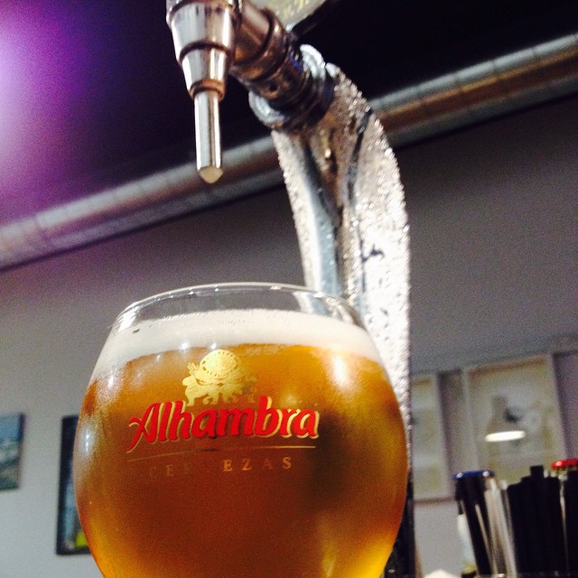 ¡Ven y tardea con la mejor compañía!
Caña 1€
2 cañas + nachos ¡GRATIS! 2€
Doble 1,50€
2 dobles + ¡LINCHO DE REGALO! 3€
##valencia #hippocampusvalencia #tardeo #tardeovalencia #fiesta #party #partytime #cerveza#cañas #alhambra #plan #planning #salir #lovevalencia #valenciacentro #finde #cañasenvalencia #nachos #pincho #tapas