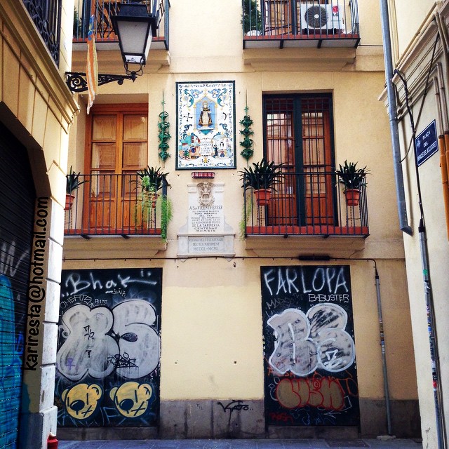 Arte urbano...#arte#urban#artecallejero #arteurbano#graffitilove #graffiti #sanvicenteferrer#valencia #lovevalencia #love#calle#streetphoto#comunidadvalenciana #cosplayer #vscam #vscam