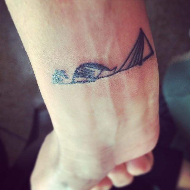 La città che mi ha rubato il cuore, che mi ha fatta innamorare dei suoi colori, della sua luce, delle sue strade e della sua gente.... Non poteva non essere tatuata sul mia pelle.... #loveValencia #Valencia #España #fromValenciawithlove #tattoo #picoftheday #puravida #tqcl #myshot