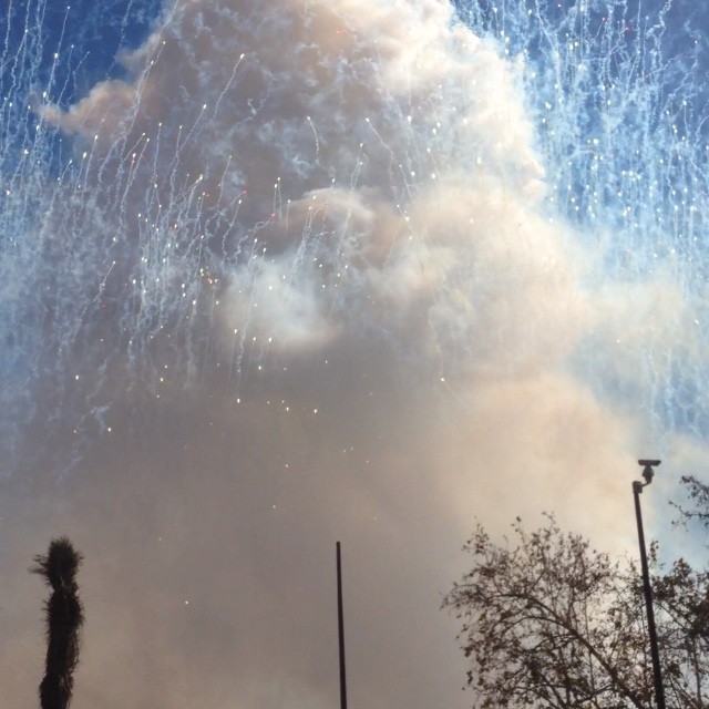 Senyor pirotècnic, pot "acabar" la mascletà!! @jonaycabal #falles #fallas2015 #vivirloparasentirlo #pirotecnia #fuegosartificiales #sol #valencia #VLC #enjoyourlife #caloret #disfrutando #increible #awesome #diferente #fiestaspopulares #lovethiscity #lovevalencia #crewlife #cabincrew