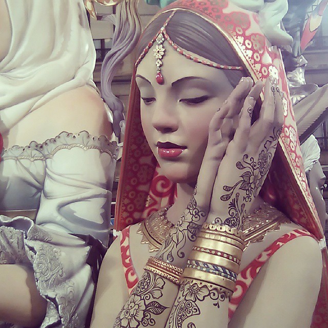 Obra de arte #fallas2015 #fallas #falles #love #lovevalencia #valencia #valenciacity #jaestemenfalles #plantà15 #wonderfull #beautiful #amazing #sculture #India #girl #arte #artecallejero #streetart #art #colour #ninot #valenciaenfallas #fire #instamood #instaparty #valenciagram #party #fiesta #picoftheday