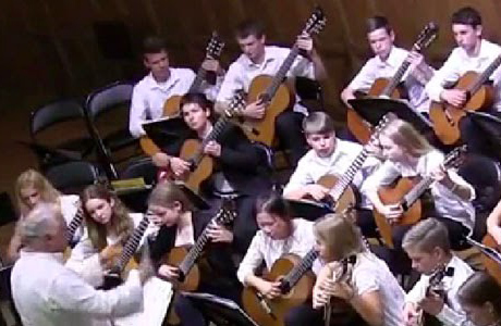 Guitarreando en Teatro Talía