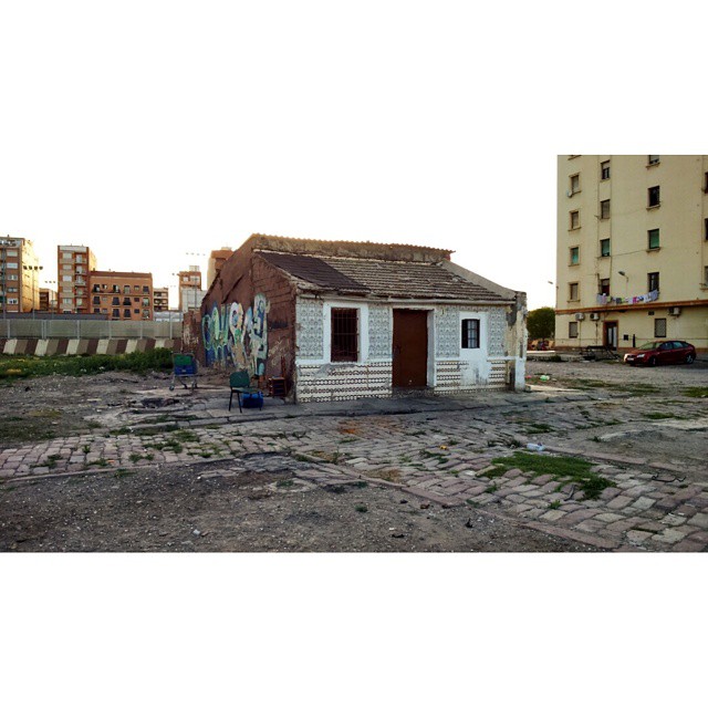 #instasize #mivalencia #miespana #espana #spain2015 #spain2015trip #architecture #streets #streetart #valenciastreets #valenciaarchitecture #valencia #valenciagram #lovevalencia