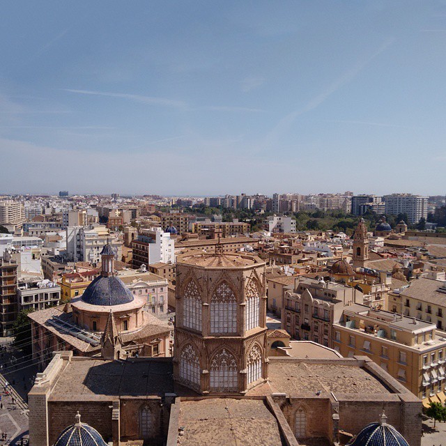 V A L E N C I A ???? Happy weekend!!! ???? ???? #blue #azul #lovevalencia #catedral #miguelete #Architecture #arquitectura #archilovers #design #happy #friends #igersspain #valenciagrafias #igersvalencia #loveit #instagood #nofilter #sky #cielo #Saturday #weekend #EnjoyYourWeekend
