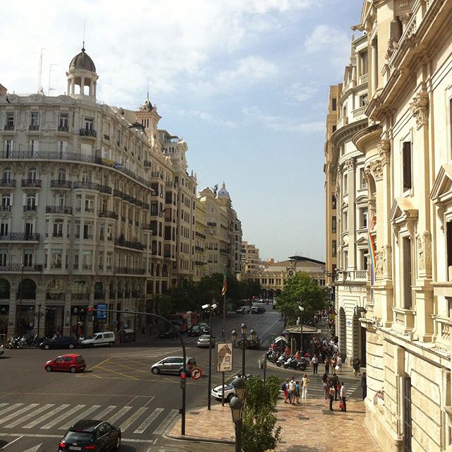 ¡Buenos días Valencia!
#longboardrules #lovevalencia #valencia #vacacionismo #comunitatvalenciana @comunitat_valenciana
#instagrammers #igers #instalove #instamood #instagood #follow #comment #shoutout #iphoneography #nofilter #hipster #contests #photo #instadaily #photooftheday #pics #insta #picoftheday #bestoftheday #instadaily #instafamous #popularpic #popularphoto
