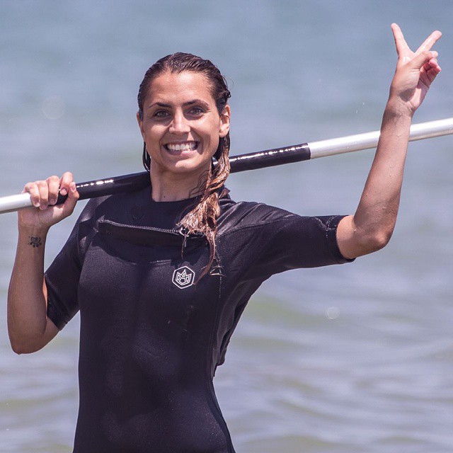 Nuestra amiga Belén con su neopreno Manera
#kitepower #liveTheSea #supvalencia #supgirl #surfvalencia #surfgirl #fonesup #mareny #lespalmeres #paddlesurf #lovevalencia #valencia #verano2015 #playa #manera #modoverano