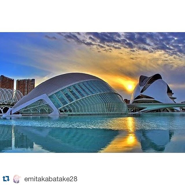 ???????????????????????????????????
#Repost @emitakabatake28 with @repostapp.
???
?????TomorrowLand ???????????????????????????????????????????????????????????????????????????????????
TomorrowLand está en España!!! Vosotros los españoles tenéis mucha arquitectura increíble!!!!! ????????????
#lovevalencia #Spain #Valencia #Alicante #CiudadDeLasArtesYLasCiencias #TomorrowLand