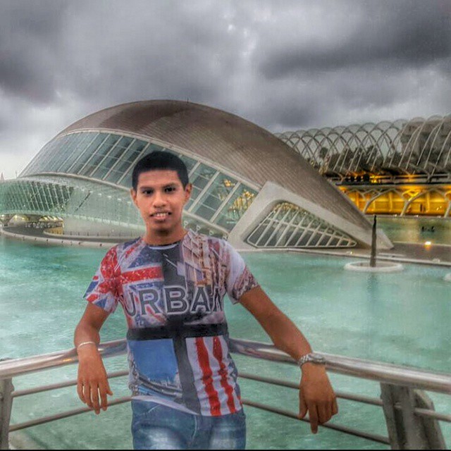 #ciudasdelasartesylasciencias #fotomovil_es #fotogram #fotomobile #fotos #instagramhub #instalike #instagramdaily #photooftheday #beutifulpeople #lovevalencia #summer #seguir #likeforlike #liveyourlife #welcometomyworld