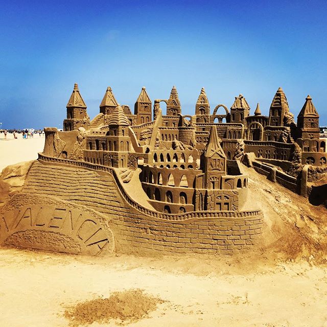 #valencia#valenciaspain#spain#mar#castellidisabbia#playa#beach#valenciawithlove#summer#love#lovevalencia#turistipercaso#instasummer#instalove#instaspain#instavalencia#instabeach#instaholidays#bestmoment#photooftheday#photo#iphone#iphonesia#vacanze ???????