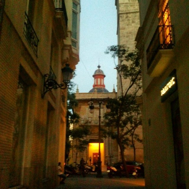 Iglesia San Martin -Valencia.  #paseossoldevilavalencia #match_valencia #total_cvalenciana #lovevalencia #estaes_valencia #wtdvalencia #vsco#