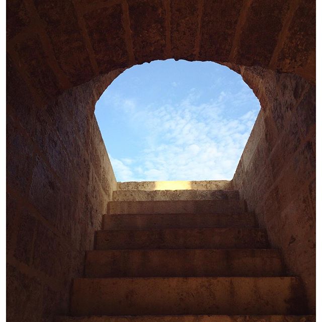 -Hasta el cielo y mas allá- ??
#valencia#torresdeserrano#cielo#sky#torres#españa#genitoriavalencia#lovevalencia#tothesky