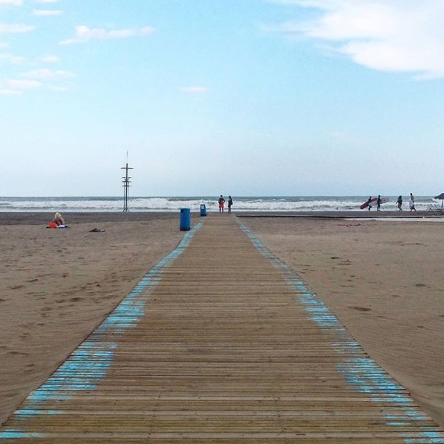 Playa en octubre #playamalvarrosa #Valencia #Spain #españa #lovevalencia #lovespain #meencanta #metraeenamorada #erasmusnuncaseacaba #love #friends #lovetravel #travelgram #travelpassion #traveling #viajar #visitvalencia #visitspain #instavalencia #instaespaña #instaspain