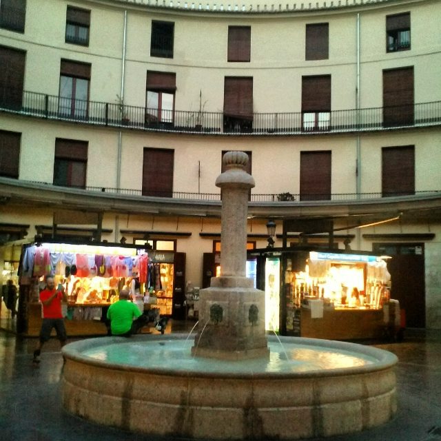 Plaza Redonda Valencia.  #paseossoldevilavalencia #match_valencia #total_city #total_cvalenciana #estaes_valencia #lovevalencia #wtdvalencia #hdr #hdriphoneographer #TagsForLikes.com #hdrspotters #hdrstyles_gf #hdri #hdroftheday #hdriphonegraphy #hdrepublic #hdr_lovers #awesome_hdr #instagood #hdrphotography #photooftheday #hdrimage #hdr_gallery #hdr_love #hdrfreak #hdrama #hdrart #hdrphoto  #ihdr #vsco