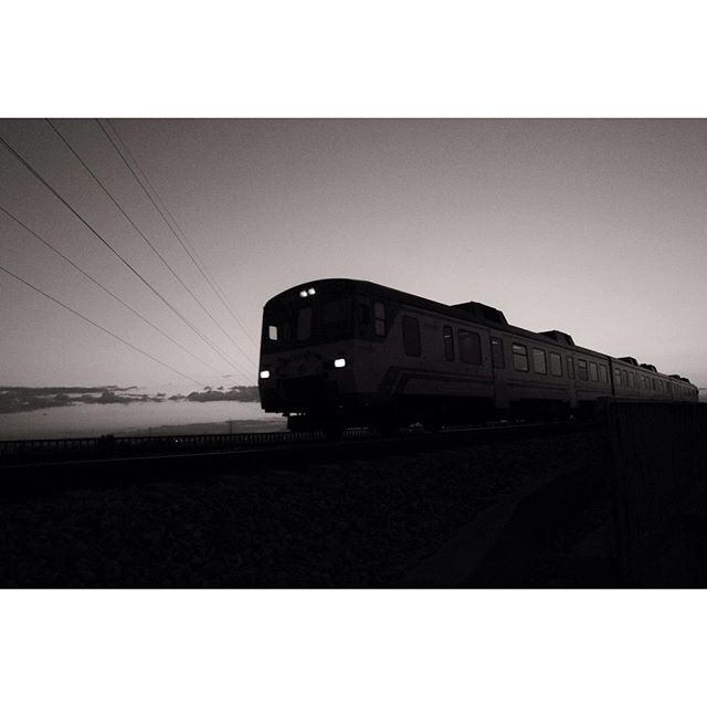 "Siempre es bueno dar consejos, pero darlos buenos es fatal." O. Wilde