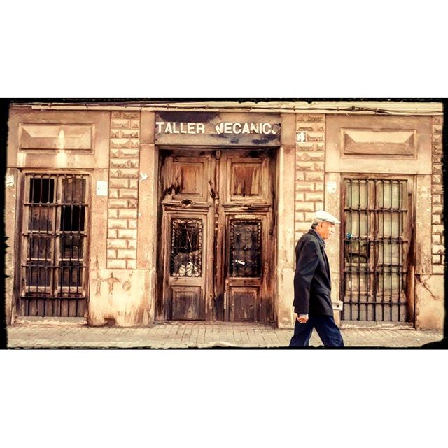 Sunday walks are pure inspiration
#valencia #sunday #diumenge #domingo #salvemelcabanyal #streart #streetlife #cabañal #streetartvalencia #streetstyle #valenciaenamora #love #lovevalencia #valencialover #poramoralarte #sharingiscaring