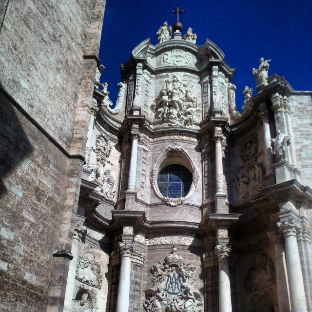 CATEDRAL DE VALENCIA  #paseossoldevilavalencia#vsco #match_valencia #total_city #lucky_hdr #lovevalencia #loryandalpha #loves_monument #igers_valencia total_cvalenciana#igers_alicante #world_splash #world_besthdr #vivo_street #valenciaenamora # #estaes_valencia