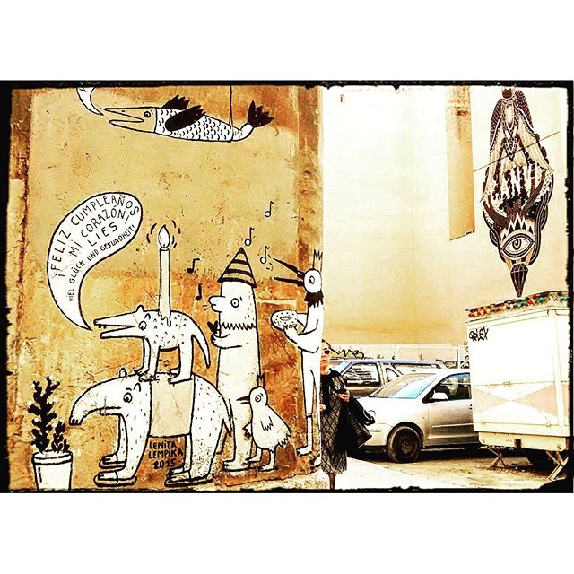 Tres en Uno
@igersvalencia @boamistura #lenitalempika #urbanart #streart #streerview #velluters #valencia #valenciastreetart #grafitti #artlife #lovevalencia #valencialovers #arteurbano #poramoralarte #sharingiscaring