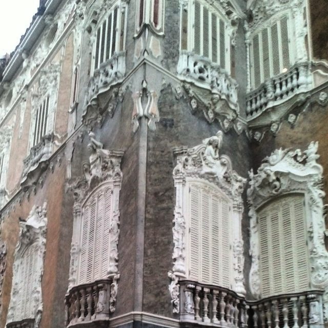 DETALLE VENTANAS PALACIO MARQUÉS DE DOS AGUAS -VALENCIA #paseossoldevilavalencia #vsco #match_valencia #match_colour #total_city #total_monumens #total_cvalenciana #igersvalencia #valenciaenamora #lucky_hdr #lovevalencia #loryandalpha #best_houlding_hdr #vivo_street #worldbest_hdr #world_splash