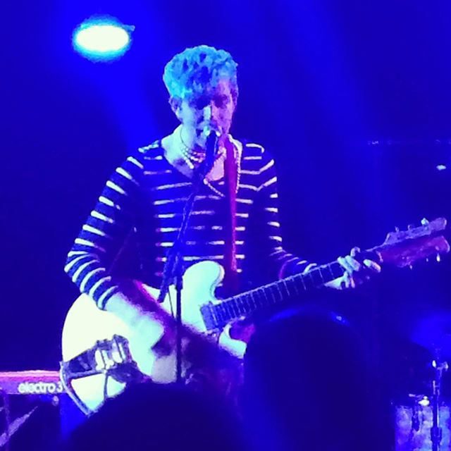 @ezrafurmanandthebfs es lo mas ?????????????? #music #blue #lovemusic #molamucho #lovevalencia #valencia #ezrafurman #concert #concierto #tranquilomusica #rambleta @rambleta #onetwotix #love #art #cultura #lomas #picoftheday #moment #live #pop