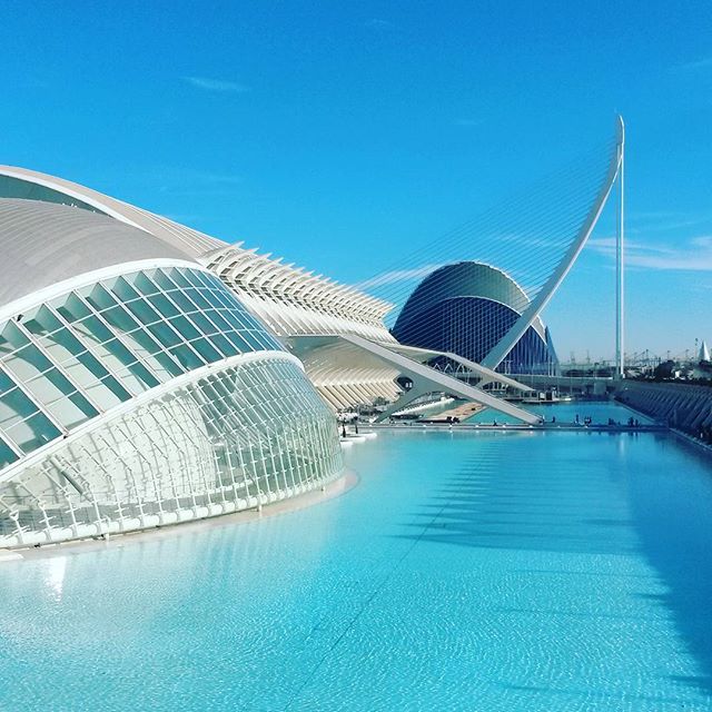 Great day, awesome city. I'm in love! #spain #valencia #ciudaddelasartesylasciencias #sunny #awesome #lovevalencia