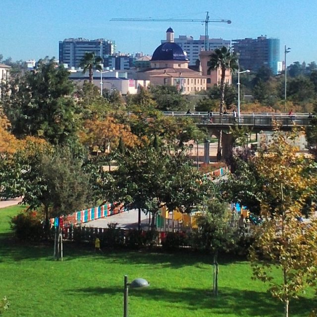 JARDIN DEL TURIA Y MUSEO SAN PIO V- VALENCIA #paseossoldevilavalencia#vsco #match_valencia #match_colour #lucky_hdr #lovevalencia #loryandalpha #total_city #total_cvalenciana #be_one_spain #bnw_splash #worldbest_nature #world_splash #worldbestreet #igersvalencia #valenciaenamora #world_great