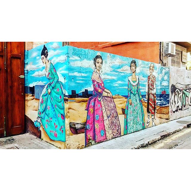 Valencia fashion victims
@igersvalencia @igersspain #valencia #igersvalencia #fashion #artlife #arte #artist #urbanart #streart #streerview #valenciastreetart #art #fallera #poramoralarte #lovevalencia #valencialovers #valenciana #sharingiscaring