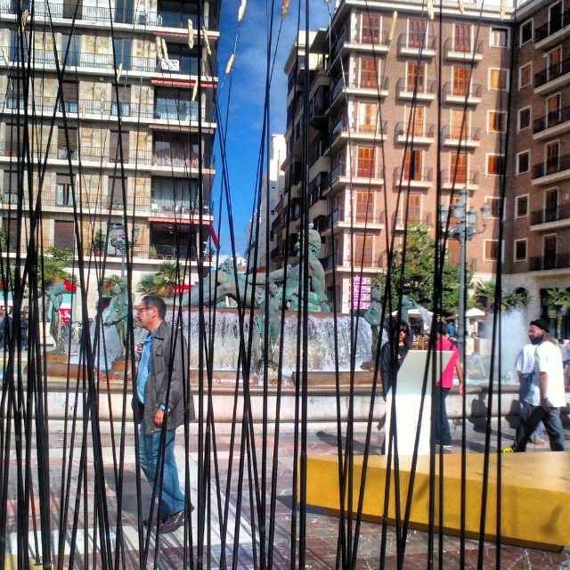 Intramurs Valencia_Fuente Plaza de la Virgen  #paseossoldevilavalencia #match_valencia#vsco #match_colour#total_cvalenciana #total_city #valencia_enamora #valenciagram #lucky_hdr #lovevalencia #loryandalpha# #estaes_arte#worldbest_nature #wtdvalencia #estaes_valencia #bmw_splash