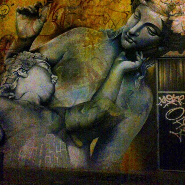 Graffiti Valencia  #paseossoldevilavalencia#total_cvalenciana #match_valencia #match_colour #lucky_hdr #lovevalencia#vsco #valencia_enamora #valenciagram #world_besthdr #wtdvalencia #estaes_arte #estaes_valencia #graffiti_of_our_world#loryandalpha #instagraffiti#lucky_hdr#vivo_street