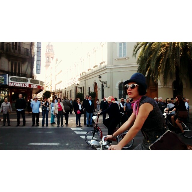 Serie: "All my series together"
No se puede pedir más, bicicletas,vintage,horchata,caramelos, swing,Valencia y actividades intergeneracionales ;)
@igersvalencia @igersspain #igersvalencia #valencia #sunday #diumenge #domingo #bikefriendly #bikelife #streart #streetlife #valenciaenamora #love #lovevalencia #valencialover #poramoralarte #video #sharingiscaring