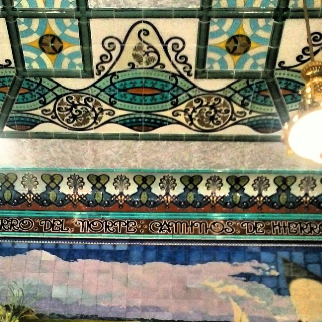 DETALLES TECHOS ESTACION NORTE DE VALENCIA  #paseossoldevilavalencia #vsco#match_valencia #total_city #total_cvalenciana #igersvalencia #igerscomunitat #estaes_arte #estaes_valencia #estaes_de_todo #lucky_hdr #lovevalencia #loryandalpha #best_houlding_hdr #vivo_street #enfocae #world_besthdr #worldbes_street #valenciagram#hdr_spain