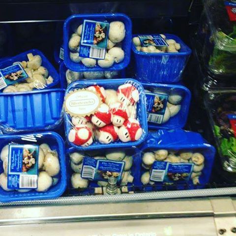 Y paseando esta mañana por #valencia en el #mercadocentral 
#mario #nintendo #mariobros #supermario #lovevalencia #valenciagram