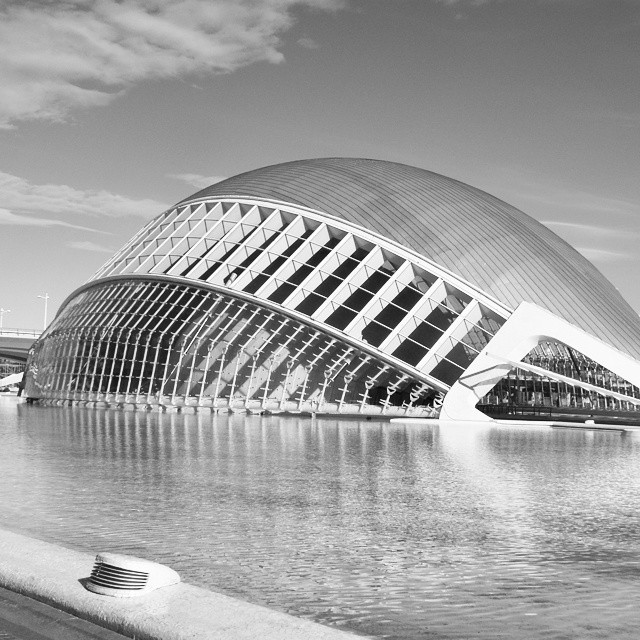 Hemisferic Valencia.
#Lategram #Valencia #CiudadArtesyCiencias #Hesmisferic #IgersValencia #Instafoto #Instaphoto #vsco #vscomoment #vscogrid #vscocam #instavsco #Blancoynegro #Blackandwhite #Monochrome #bnw #Pretoebranco #bn #bnfoto #bnphoto #LoveValencia #VistitValencia #Travel #Lovetravel