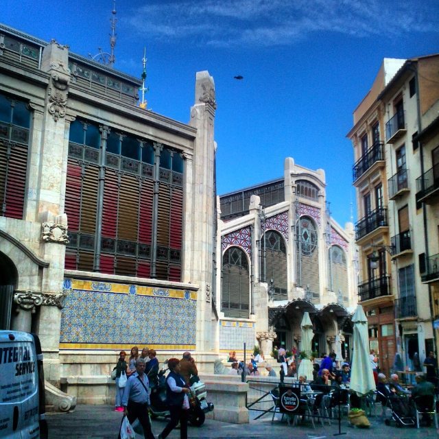 MERCADO CENTRAL DE VALENCIA.  #paseossoldevilavalencia#estaes_valencia #match_valencia #mercatcentral #total_cvalenciana #total_city #lucky_hdr #lovevalencia #loryandalpha# #wtdvalencia #world_besthdr #bmw_splash#world_splash #vsco#vivo_street#fotofanatic_hdr