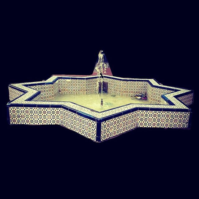 #ruzafa #barrio #vlc #valencia #comunidadvalenciana #spain #visitspain #espana #colourful #cityspaces #traveldiaries #traveling  #travelgram #tripgram #instatravel #instapassport #loves_valencia #lovevalencia #instavsco #igers #like4like #likesreturned#likeforlike#me#fashion#likersforlikers #follow #architectureloverspics #architecture